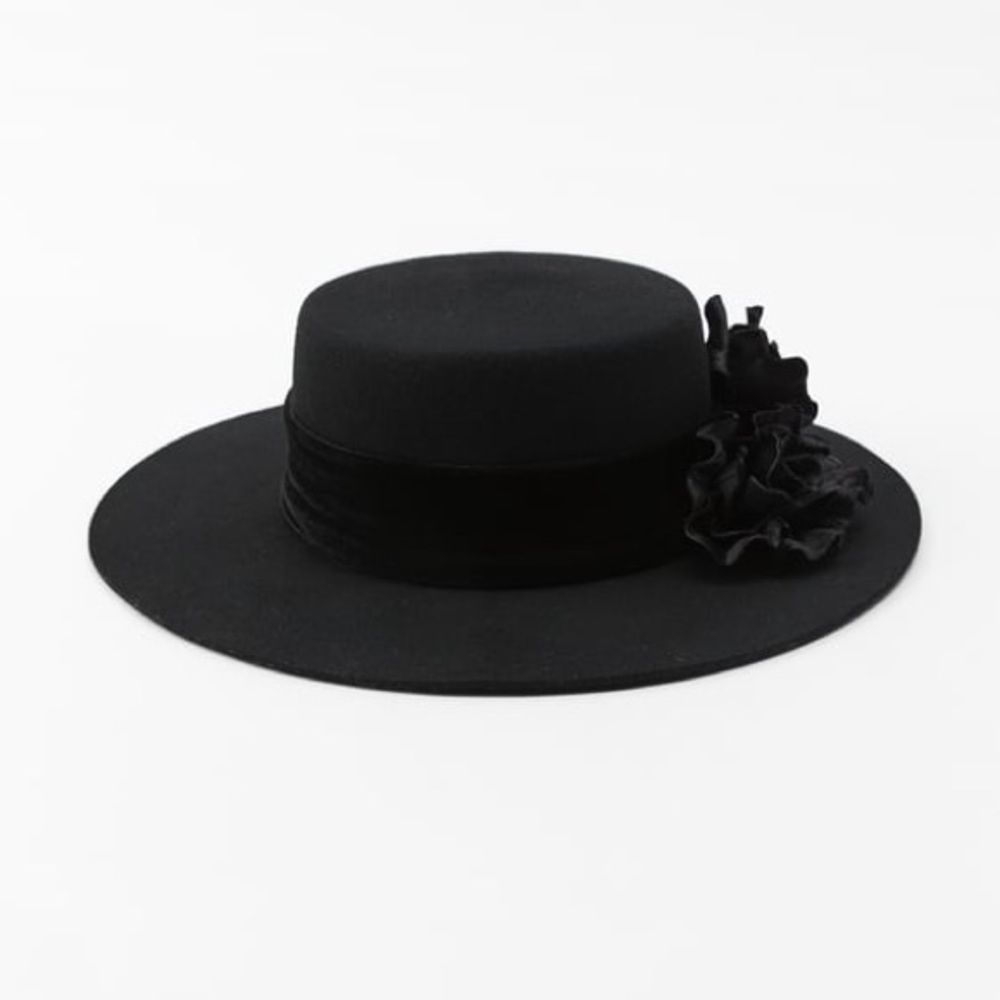 NWOT Zara Floral Wool Black Hat Size